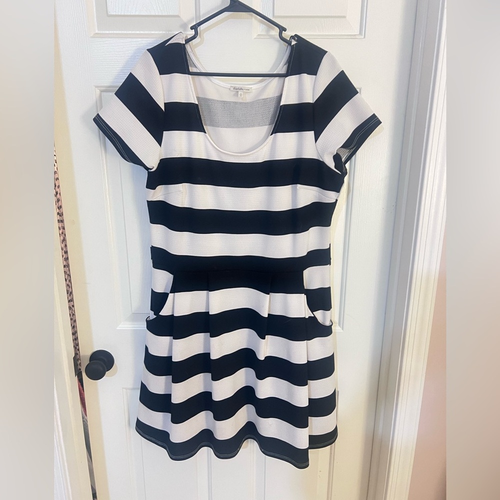 Black and white little skater dress